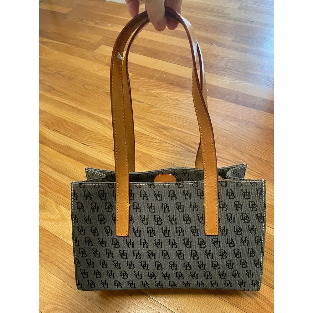 Dooney & Bourke Gray Canvas East/West Shopper Monogram‎ Tote Bag Tan Leather EUC